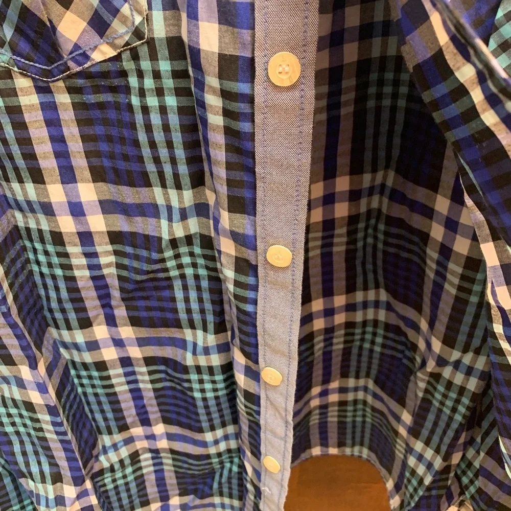 Men’s button down - Picture 2 of 6